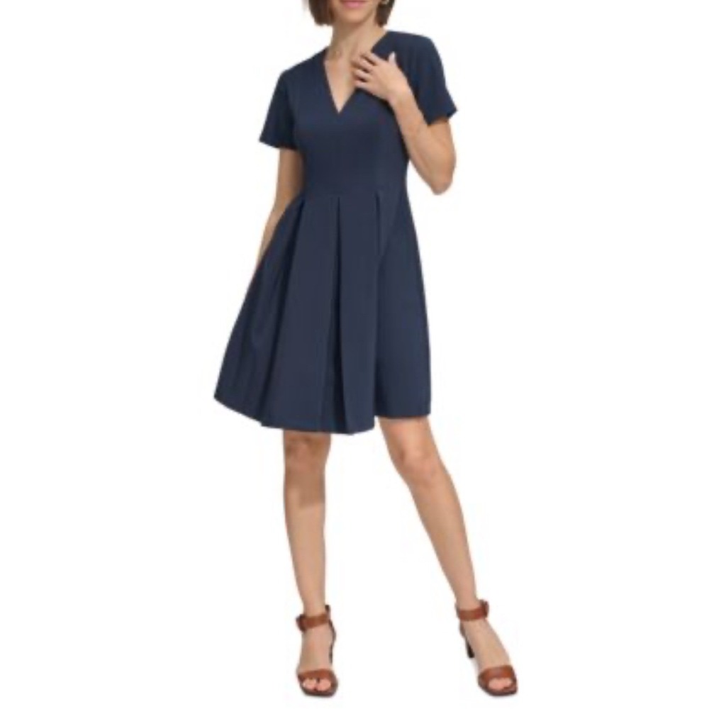Tommy Hilfiger‎ Women's Navy Blue V-Neck Short Sleeve Pleated Dress Sz 4P NWT
